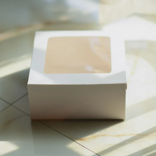 images/White-Cake-Box-8.5x8.5x4-inches-Cakestarts-in-EU.webp